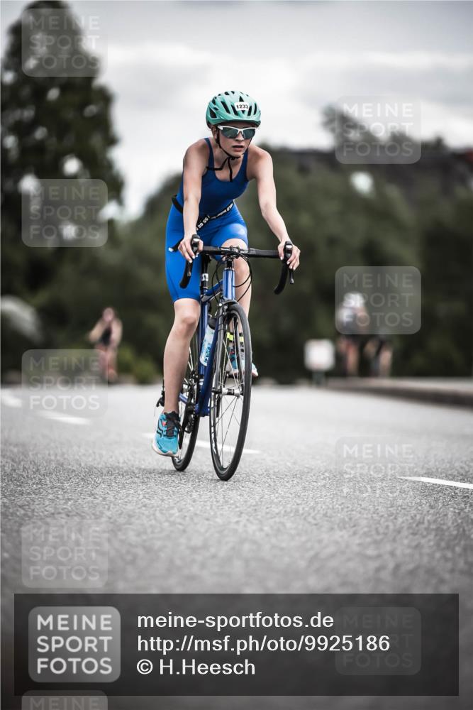 21.06.2026 - 29. Vierlanden-Triathlon H.Heesch http://msf.ph/oto/9925186 21.06.2026 14:42:53 Radfahren 1233, 55, 665 meine-sportfotos.de