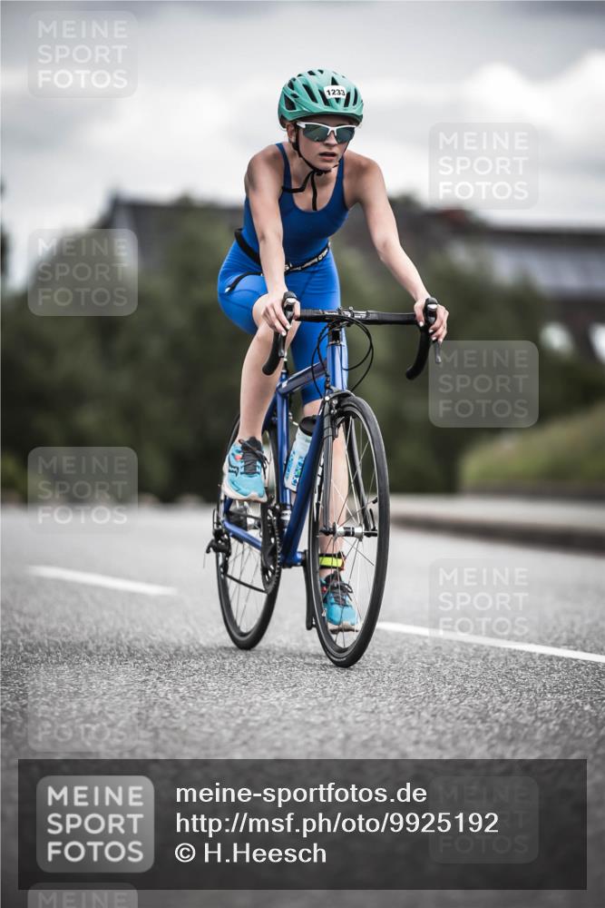 21.06.2026 - 29. Vierlanden-Triathlon H.Heesch http://msf.ph/oto/9925192 21.06.2026 14:42:53 Radfahren 1233 meine-sportfotos.de