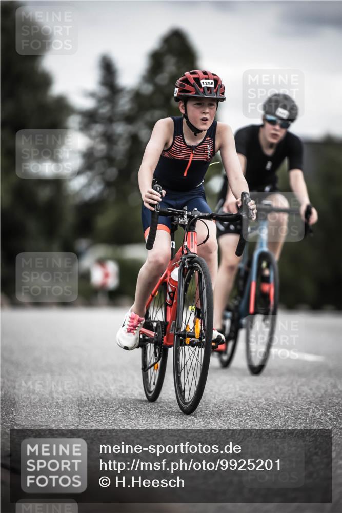 21.06.2026 - 29. Vierlanden-Triathlon H.Heesch http://msf.ph/oto/9925201 21.06.2026 14:43:01 Radfahren 1258 meine-sportfotos.de