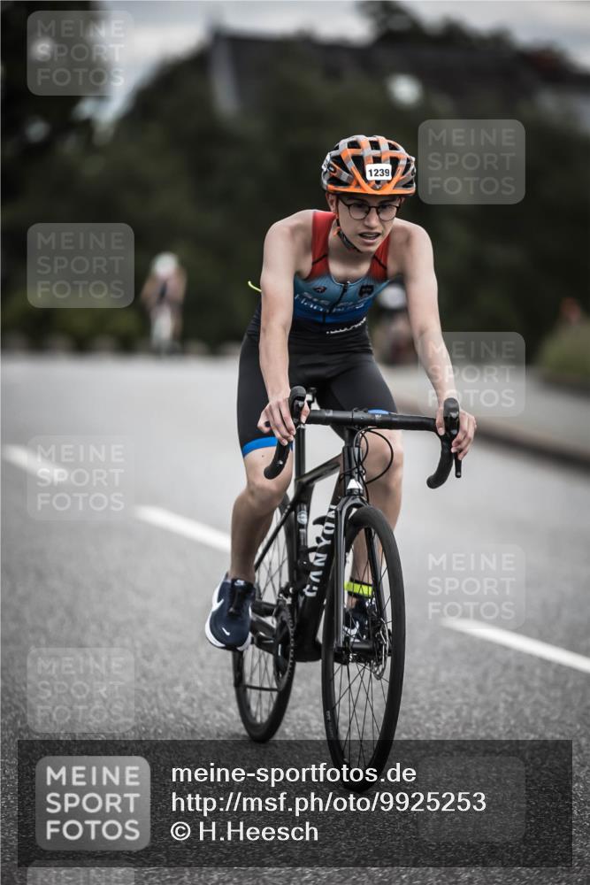 21.06.2026 - 29. Vierlanden-Triathlon H.Heesch http://msf.ph/oto/9925253 21.06.2026 14:43:18 Radfahren 1239 meine-sportfotos.de