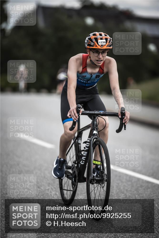 21.06.2026 - 29. Vierlanden-Triathlon H.Heesch http://msf.ph/oto/9925255 21.06.2026 14:43:18 Radfahren 1239 meine-sportfotos.de