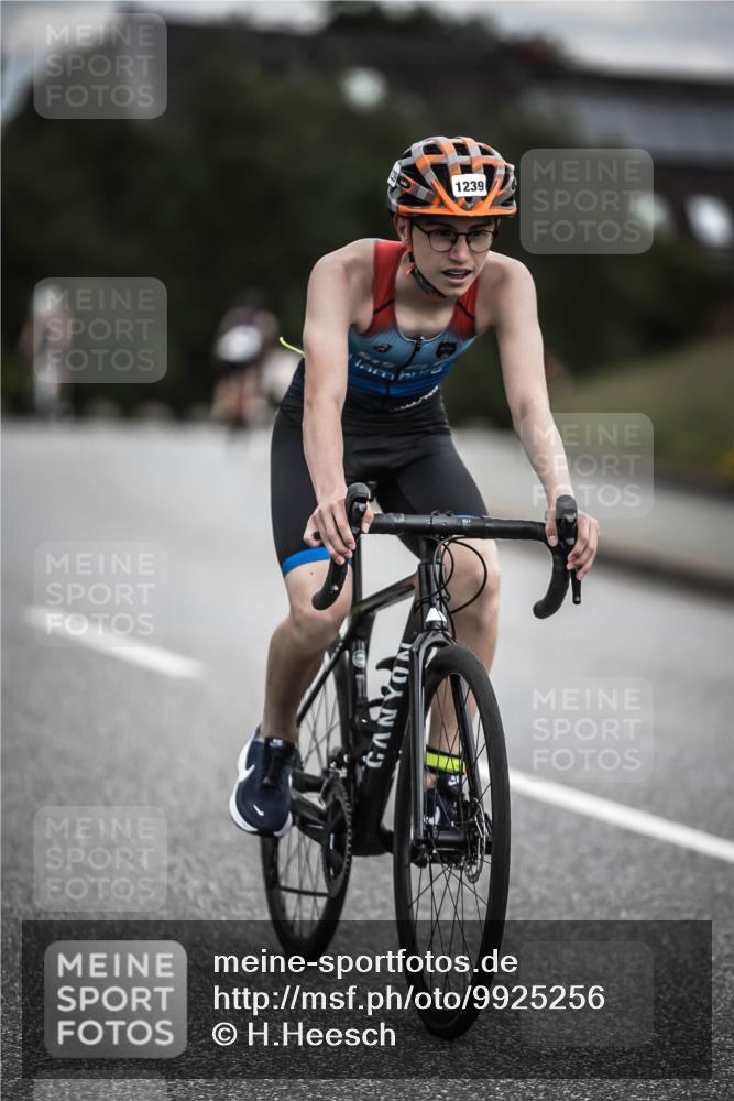21.06.2026 - 29. Vierlanden-Triathlon H.Heesch http://msf.ph/oto/9925256 21.06.2026 14:43:18 Radfahren 1239 meine-sportfotos.de
