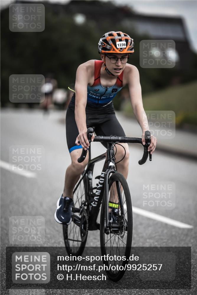 21.06.2026 - 29. Vierlanden-Triathlon H.Heesch http://msf.ph/oto/9925257 21.06.2026 14:43:18 Radfahren 1239 meine-sportfotos.de