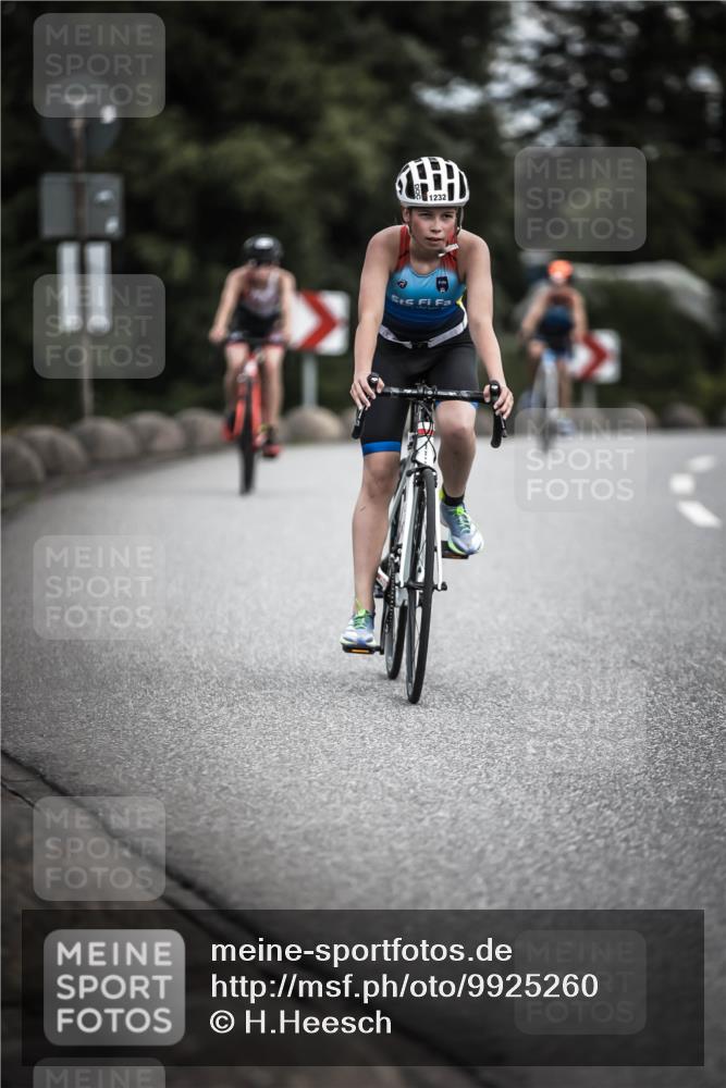 21.06.2026 - 29. Vierlanden-Triathlon H.Heesch http://msf.ph/oto/9925260 21.06.2026 14:43:25 Radfahren 11 meine-sportfotos.de