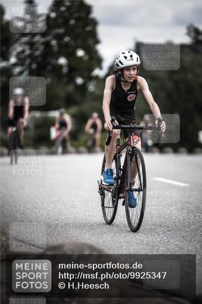 21.06.2026 - 29. Vierlanden-Triathlon H.Heesch http://msf.ph/oto/9925347 21.06.2026 14:43:48 Radfahren 1276 meine-sportfotos.de