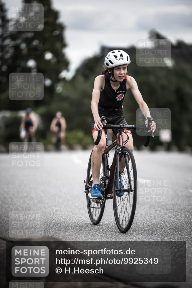 21.06.2026 - 29. Vierlanden-Triathlon H.Heesch http://msf.ph/oto/9925349 21.06.2026 14:43:48 Radfahren 9500, 1276 meine-sportfotos.de