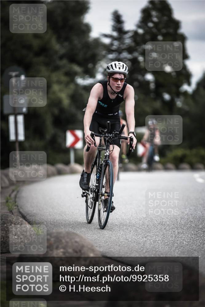 21.06.2026 - 29. Vierlanden-Triathlon H.Heesch http://msf.ph/oto/9925358 21.06.2026 14:43:50 Radfahren 11 meine-sportfotos.de