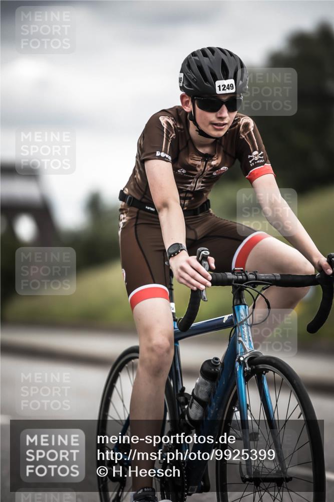 21.06.2026 - 29. Vierlanden-Triathlon H.Heesch http://msf.ph/oto/9925399 21.06.2026 14:43:56 Radfahren 860, 1249 meine-sportfotos.de