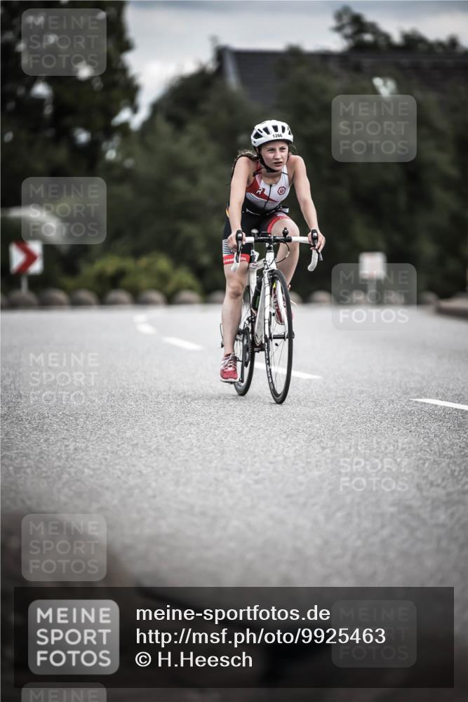 21.06.2026 - 29. Vierlanden-Triathlon H.Heesch http://msf.ph/oto/9925463 21.06.2026 14:44:26 Radfahren 1266 meine-sportfotos.de