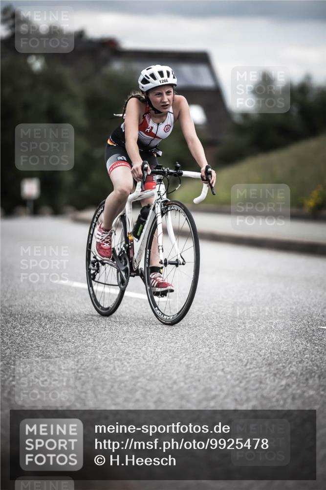 21.06.2026 - 29. Vierlanden-Triathlon H.Heesch http://msf.ph/oto/9925478 21.06.2026 14:44:26 Radfahren 1266 meine-sportfotos.de