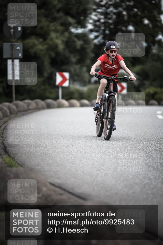 21.06.2026 - 29. Vierlanden-Triathlon H.Heesch http://msf.ph/oto/9925483 21.06.2026 14:45:09 Radfahren 1286, 10, 205 meine-sportfotos.de
