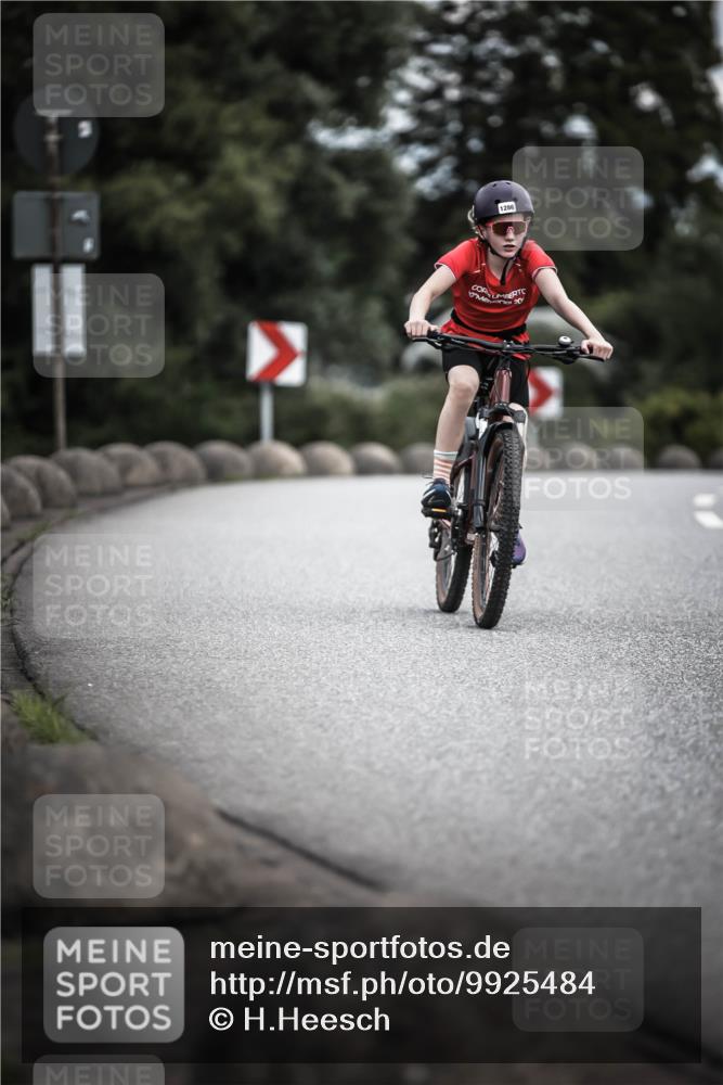 21.06.2026 - 29. Vierlanden-Triathlon H.Heesch http://msf.ph/oto/9925484 21.06.2026 14:45:09 Radfahren 1286, 0, 20 meine-sportfotos.de