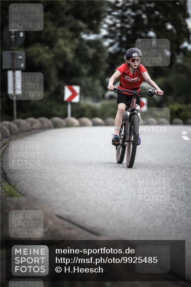 21.06.2026 - 29. Vierlanden-Triathlon H.Heesch http://msf.ph/oto/9925485 21.06.2026 14:45:09 Radfahren 1286, 10, 2015 meine-sportfotos.de