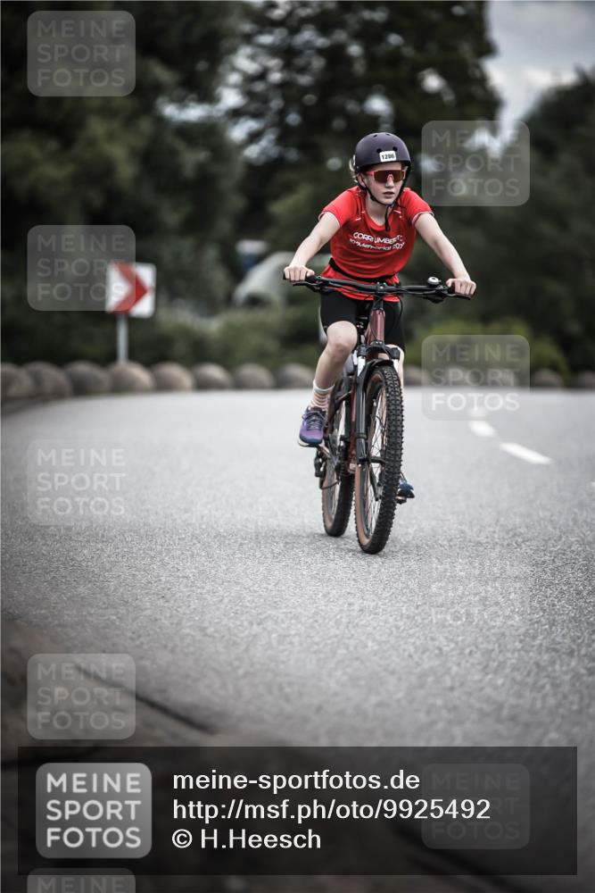 21.06.2026 - 29. Vierlanden-Triathlon H.Heesch http://msf.ph/oto/9925492 21.06.2026 14:45:10 Radfahren 1286, 10, 207 meine-sportfotos.de