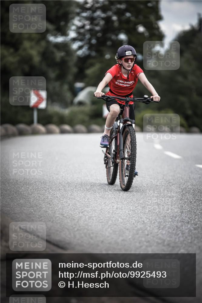 21.06.2026 - 29. Vierlanden-Triathlon H.Heesch http://msf.ph/oto/9925493 21.06.2026 14:45:10 Radfahren 1286, 10 meine-sportfotos.de