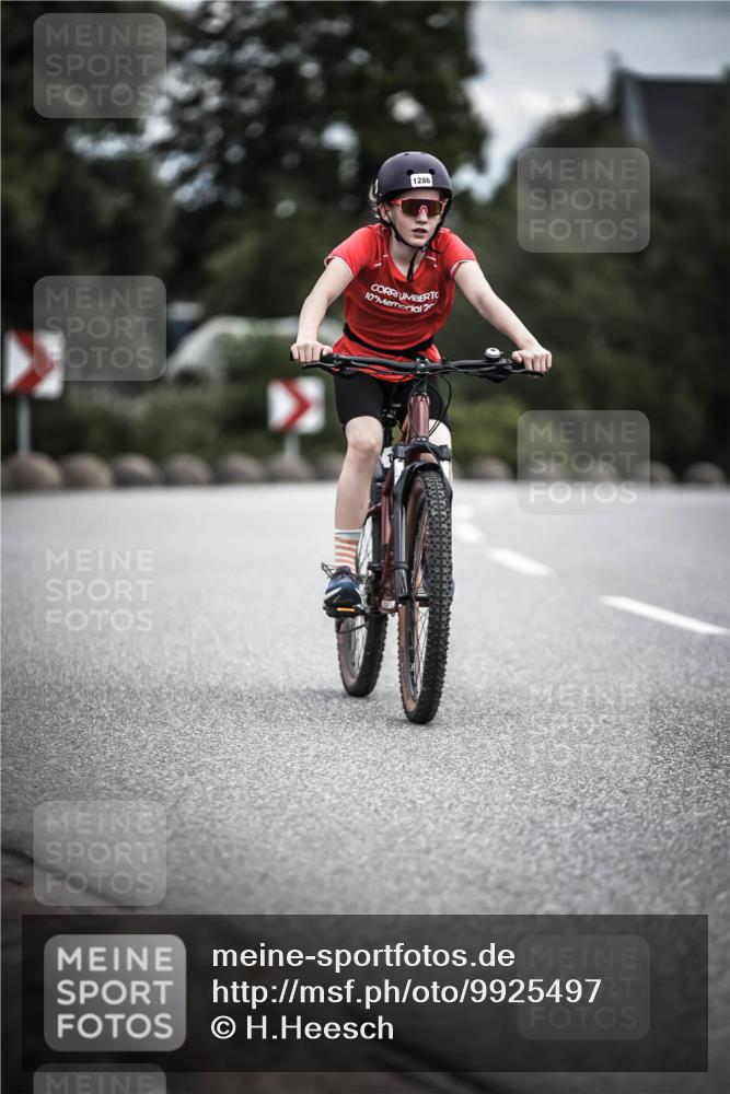 21.06.2026 - 29. Vierlanden-Triathlon H.Heesch http://msf.ph/oto/9925497 21.06.2026 14:45:10 Radfahren 1286, 10, 2 meine-sportfotos.de