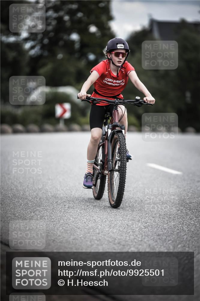 21.06.2026 - 29. Vierlanden-Triathlon H.Heesch http://msf.ph/oto/9925501 21.06.2026 14:45:10 Radfahren 1286, 10, 202 meine-sportfotos.de