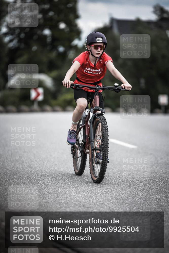 21.06.2026 - 29. Vierlanden-Triathlon H.Heesch http://msf.ph/oto/9925504 21.06.2026 14:45:10 Radfahren 1286, 10, 20 meine-sportfotos.de
