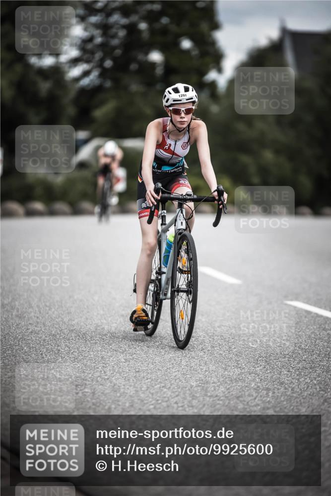 21.06.2026 - 29. Vierlanden-Triathlon H.Heesch http://msf.ph/oto/9925600 21.06.2026 14:50:03 Radfahren 1291 meine-sportfotos.de