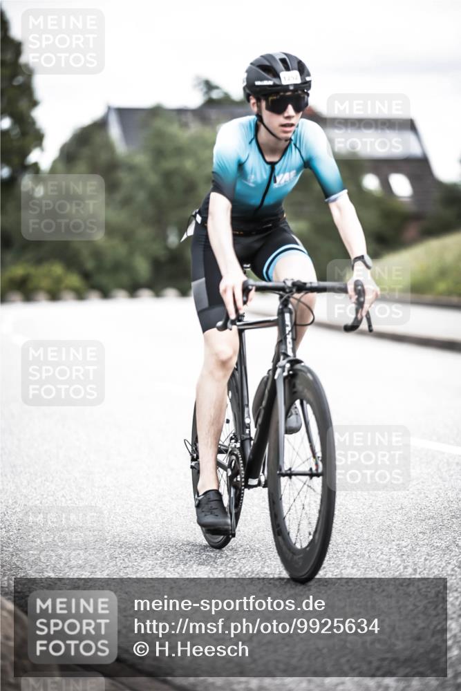 21.06.2026 - 29. Vierlanden-Triathlon H.Heesch http://msf.ph/oto/9925634 21.06.2026 14:50:42 Radfahren 1252 meine-sportfotos.de