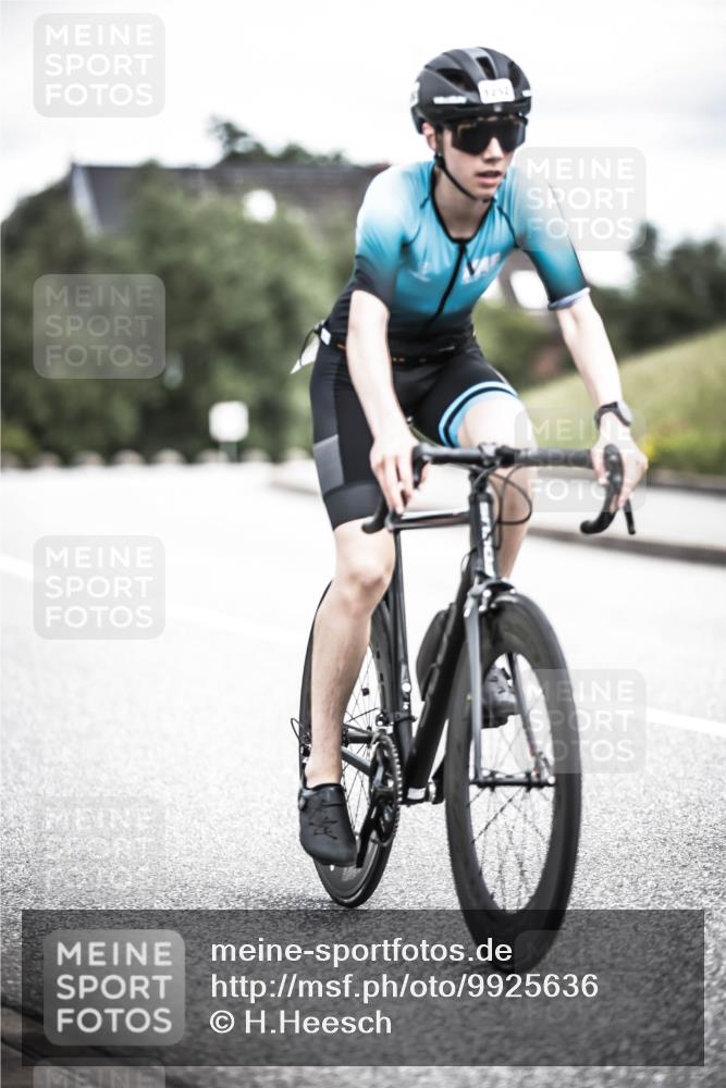 21.06.2026 - 29. Vierlanden-Triathlon H.Heesch http://msf.ph/oto/9925636 21.06.2026 14:50:42 Radfahren 1252 meine-sportfotos.de