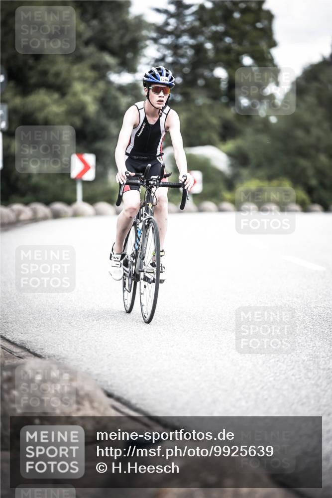 21.06.2026 - 29. Vierlanden-Triathlon H.Heesch http://msf.ph/oto/9925639 21.06.2026 14:50:45 Radfahren 1246 meine-sportfotos.de