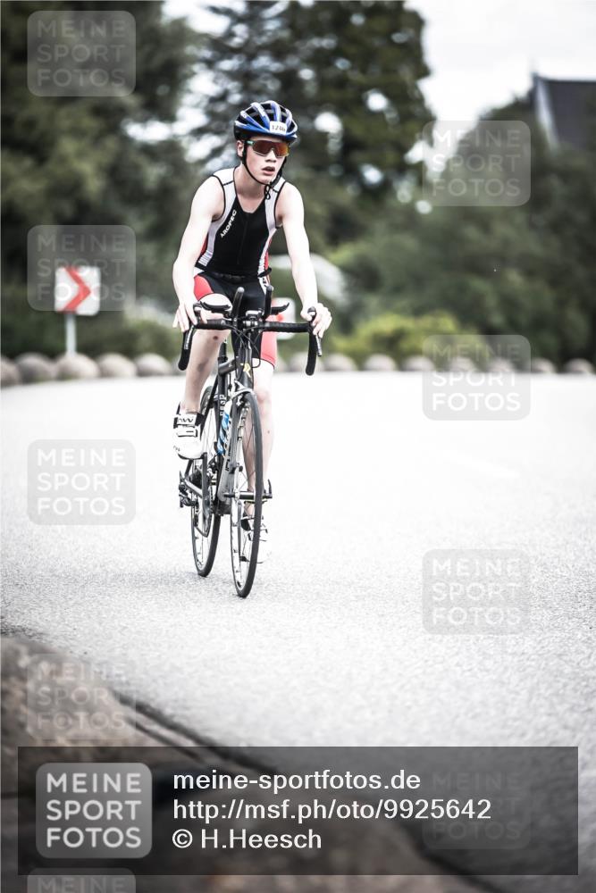 21.06.2026 - 29. Vierlanden-Triathlon H.Heesch http://msf.ph/oto/9925642 21.06.2026 14:50:45 Radfahren 11, 1246 meine-sportfotos.de