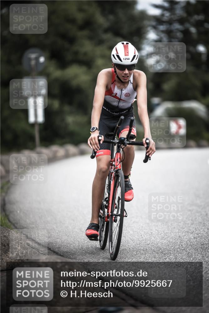 21.06.2026 - 29. Vierlanden-Triathlon H.Heesch http://msf.ph/oto/9925667 21.06.2026 14:51:01 Radfahren 11, 1250 meine-sportfotos.de