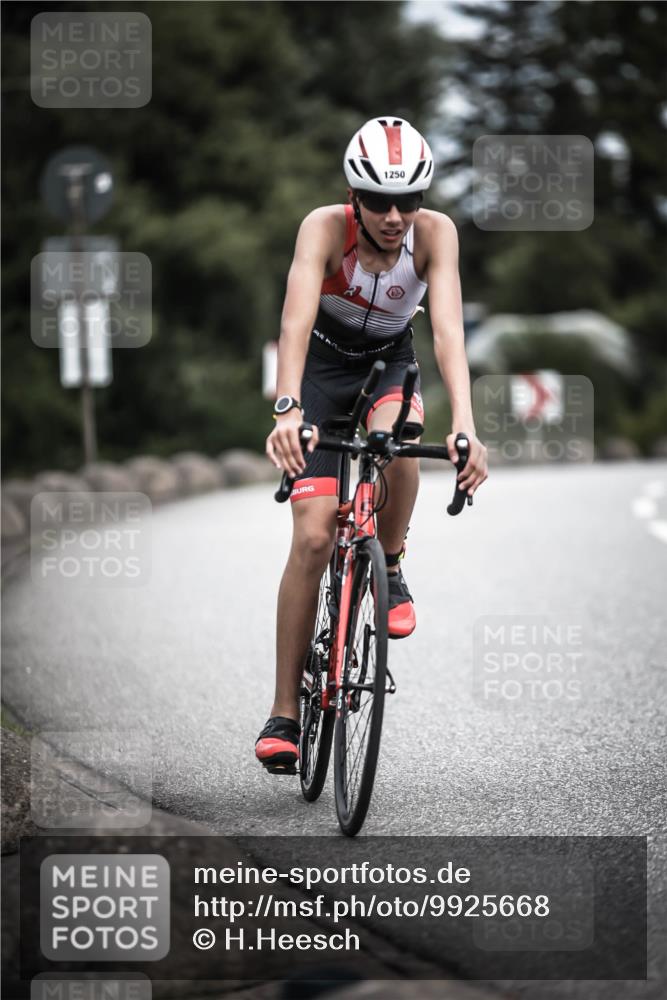 21.06.2026 - 29. Vierlanden-Triathlon H.Heesch http://msf.ph/oto/9925668 21.06.2026 14:51:02 Radfahren 11, 1250 meine-sportfotos.de