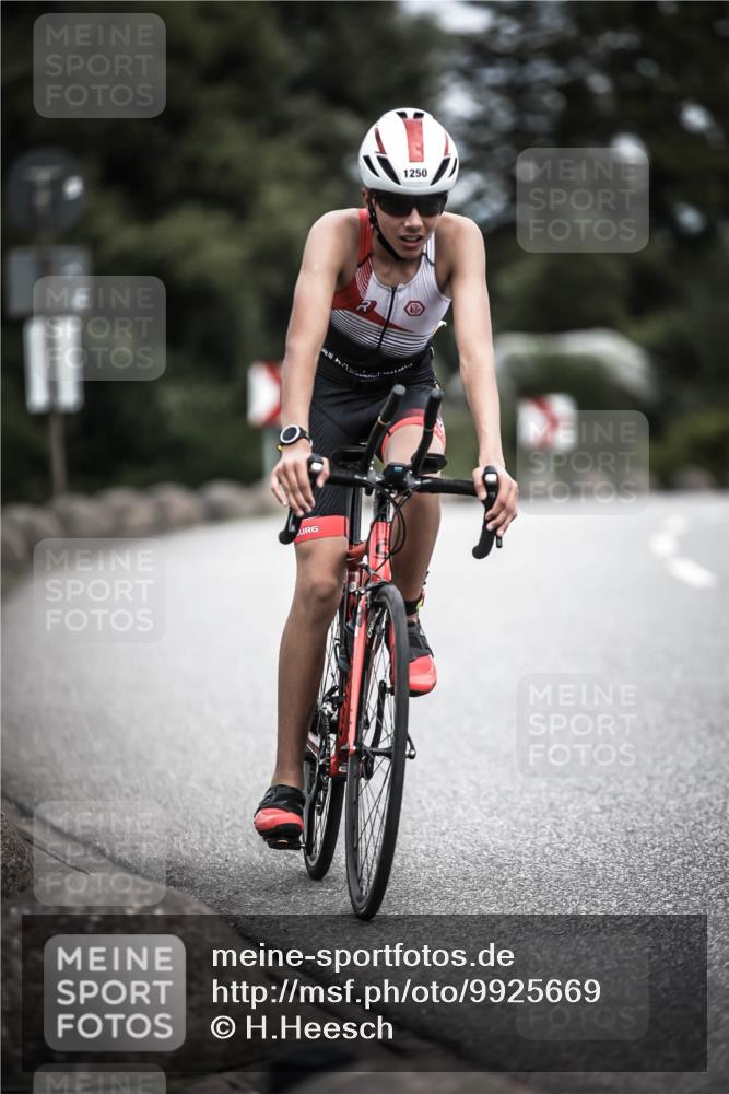 21.06.2026 - 29. Vierlanden-Triathlon H.Heesch http://msf.ph/oto/9925669 21.06.2026 14:51:02 Radfahren 11, 1250 meine-sportfotos.de