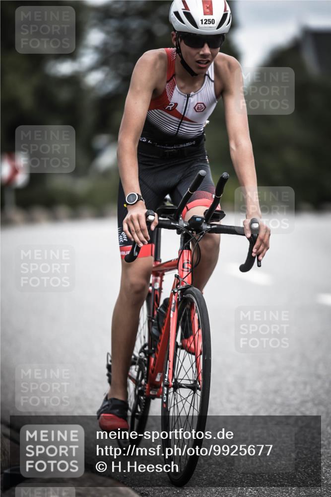 21.06.2026 - 29. Vierlanden-Triathlon H.Heesch http://msf.ph/oto/9925677 21.06.2026 14:51:02 Radfahren 1250 meine-sportfotos.de