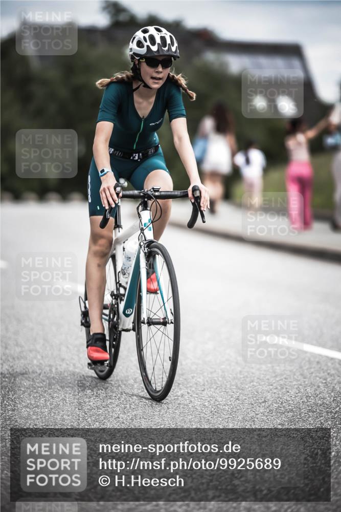 21.06.2026 - 29. Vierlanden-Triathlon H.Heesch http://msf.ph/oto/9925689 21.06.2026 14:51:39 Radfahren 70 meine-sportfotos.de