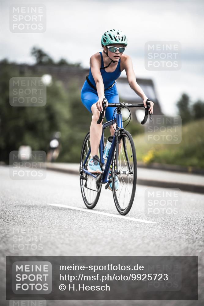 21.06.2026 - 29. Vierlanden-Triathlon H.Heesch http://msf.ph/oto/9925723 21.06.2026 14:52:16 Radfahren 1233 meine-sportfotos.de