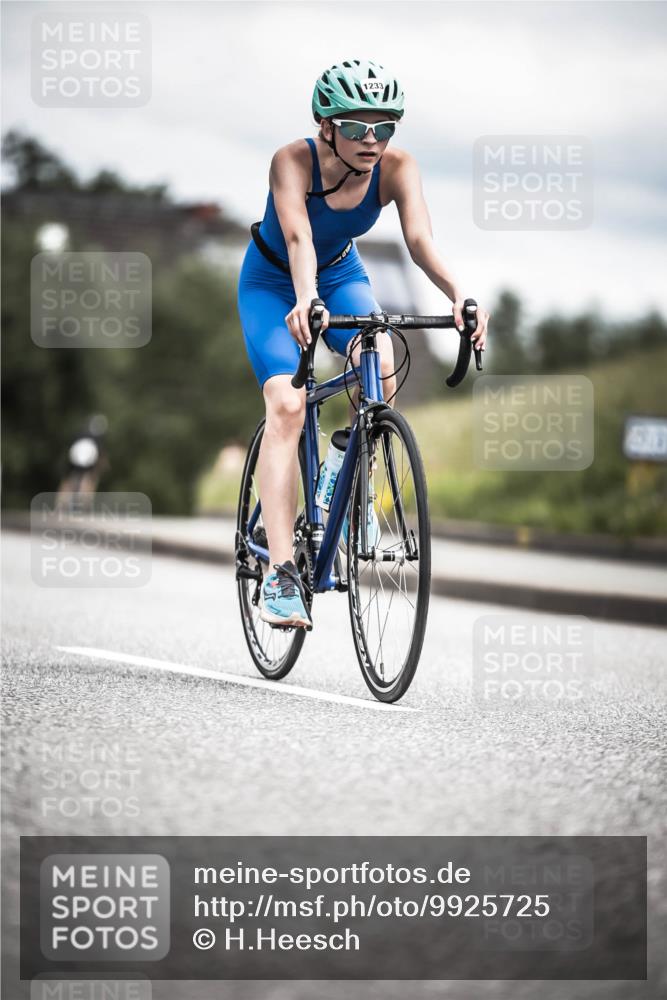 21.06.2026 - 29. Vierlanden-Triathlon H.Heesch http://msf.ph/oto/9925725 21.06.2026 14:52:16 Radfahren 1233, 577 meine-sportfotos.de