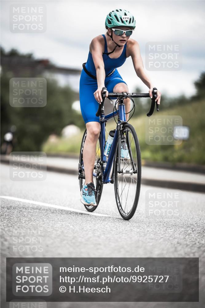 21.06.2026 - 29. Vierlanden-Triathlon H.Heesch http://msf.ph/oto/9925727 21.06.2026 14:52:16 Radfahren 1233 meine-sportfotos.de