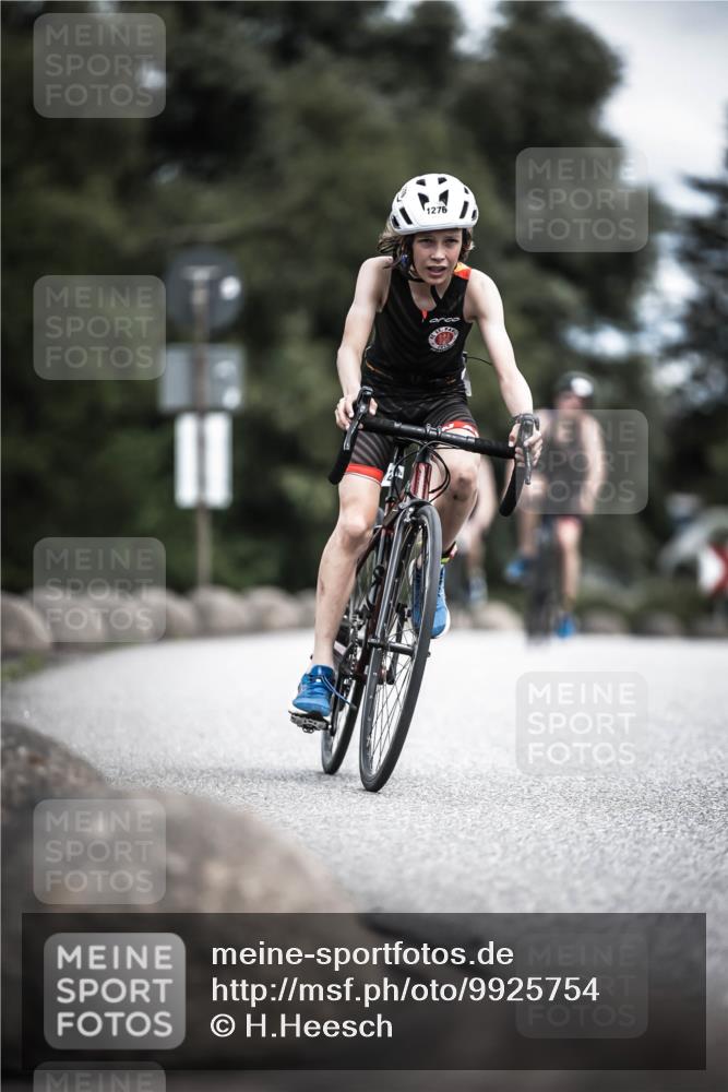 21.06.2026 - 29. Vierlanden-Triathlon H.Heesch http://msf.ph/oto/9925754 21.06.2026 14:52:30 Radfahren 11, 1276 meine-sportfotos.de