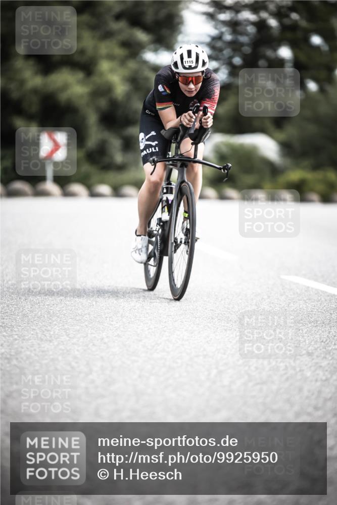 21.06.2026 - 29. Vierlanden-Triathlon H.Heesch http://msf.ph/oto/9925950 21.06.2026 13:18:40 Radfahren 1115 meine-sportfotos.de