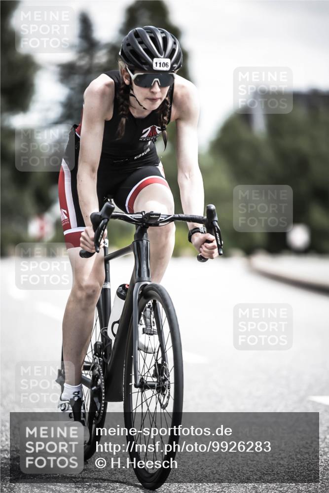 21.06.2026 - 29. Vierlanden-Triathlon H.Heesch http://msf.ph/oto/9926283 21.06.2026 13:20:51 Radfahren 1106 meine-sportfotos.de