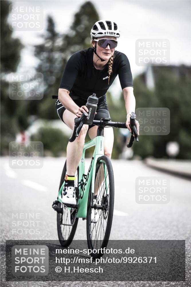 21.06.2026 - 29. Vierlanden-Triathlon H.Heesch http://msf.ph/oto/9926371 21.06.2026 13:21:16 Radfahren 460 meine-sportfotos.de