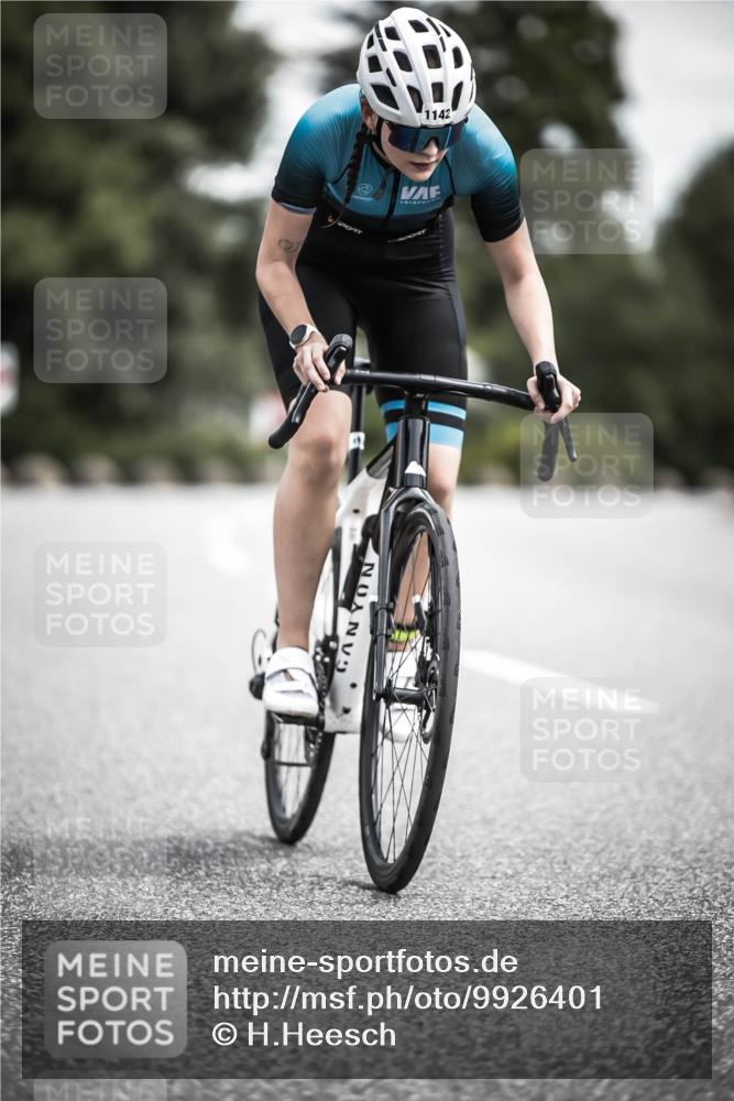 21.06.2026 - 29. Vierlanden-Triathlon H.Heesch http://msf.ph/oto/9926401 21.06.2026 13:21:23 Radfahren 1142 meine-sportfotos.de