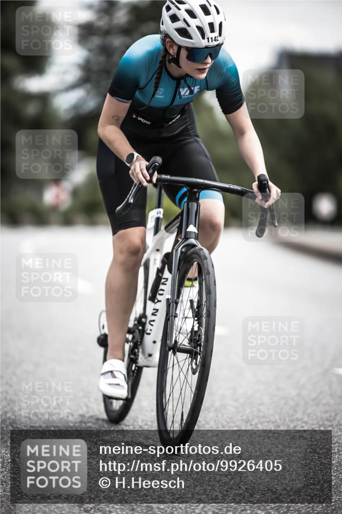21.06.2026 - 29. Vierlanden-Triathlon H.Heesch http://msf.ph/oto/9926405 21.06.2026 13:21:24 Radfahren 1142 meine-sportfotos.de