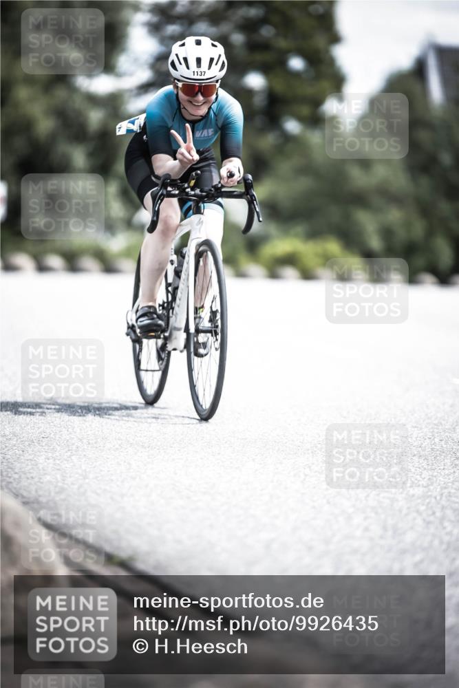 21.06.2026 - 29. Vierlanden-Triathlon H.Heesch http://msf.ph/oto/9926435 21.06.2026 13:22:33 Radfahren 1137 meine-sportfotos.de