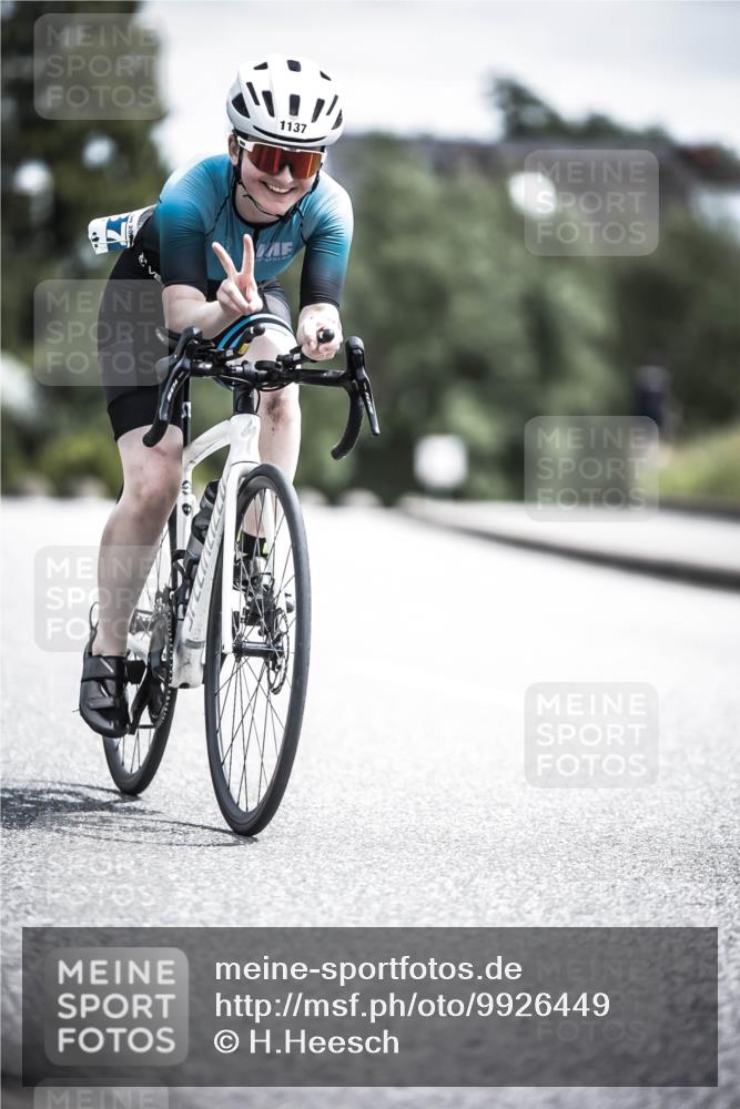 21.06.2026 - 29. Vierlanden-Triathlon H.Heesch http://msf.ph/oto/9926449 21.06.2026 13:22:33 Radfahren 1137 meine-sportfotos.de
