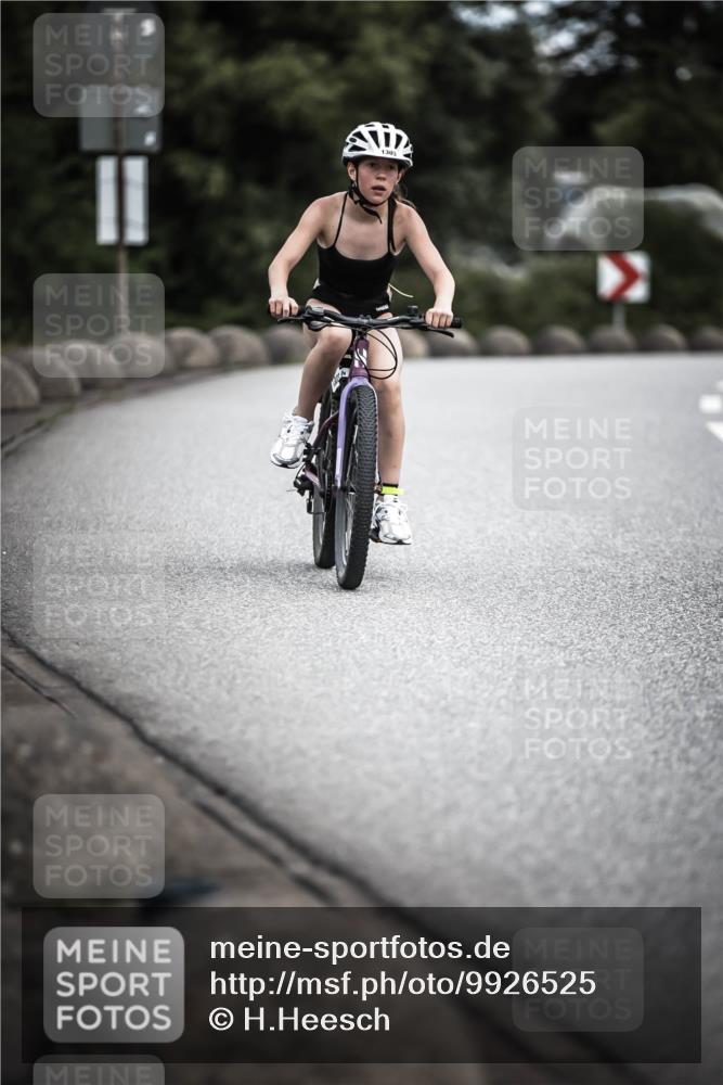 21.06.2026 - 29. Vierlanden-Triathlon H.Heesch http://msf.ph/oto/9926525 21.06.2026 14:58:15 Radfahren 1303 meine-sportfotos.de