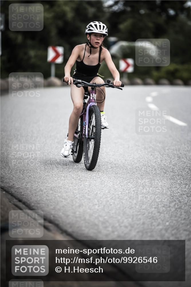 21.06.2026 - 29. Vierlanden-Triathlon H.Heesch http://msf.ph/oto/9926546 21.06.2026 14:58:15 Radfahren 1303 meine-sportfotos.de