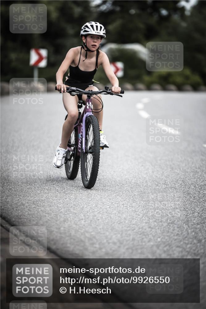 21.06.2026 - 29. Vierlanden-Triathlon H.Heesch http://msf.ph/oto/9926550 21.06.2026 14:58:15 Radfahren 1303 meine-sportfotos.de