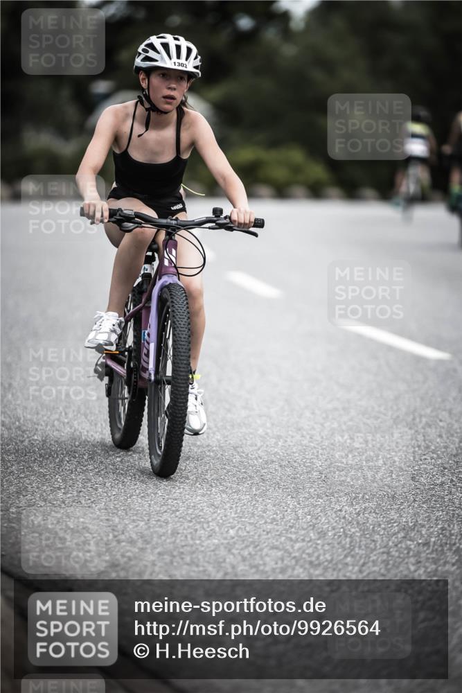 21.06.2026 - 29. Vierlanden-Triathlon H.Heesch http://msf.ph/oto/9926564 21.06.2026 14:58:16 Radfahren 1303 meine-sportfotos.de
