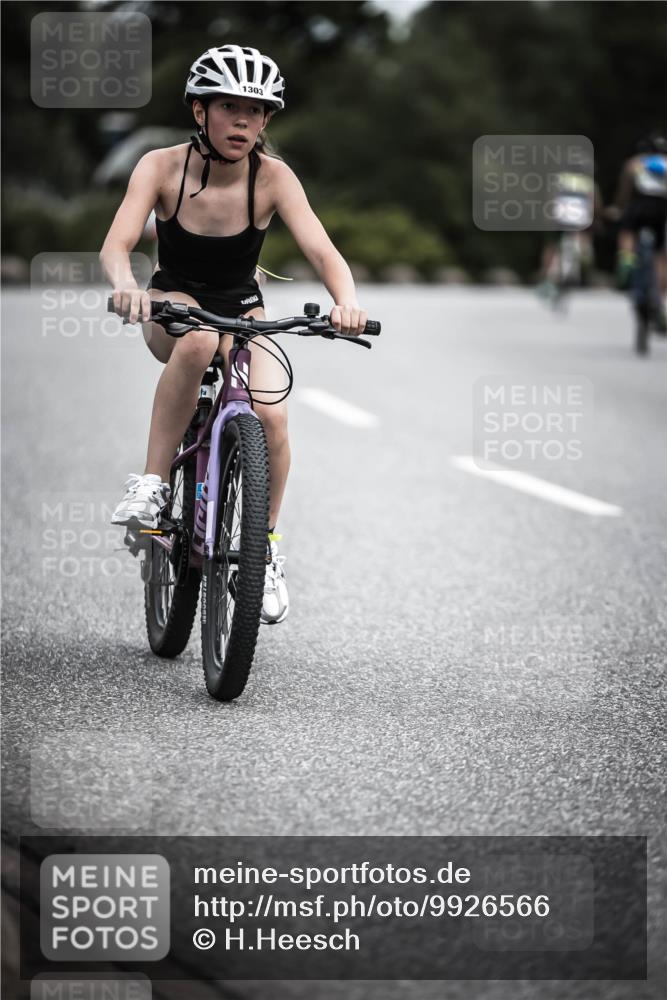 21.06.2026 - 29. Vierlanden-Triathlon H.Heesch http://msf.ph/oto/9926566 21.06.2026 14:58:16 Radfahren 1303 meine-sportfotos.de