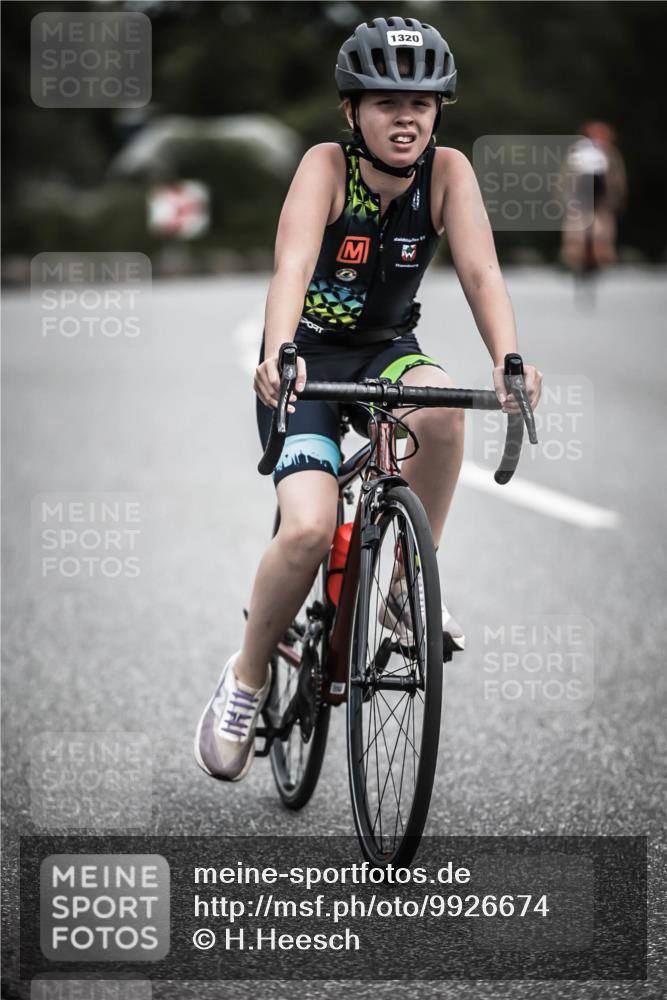 21.06.2026 - 29. Vierlanden-Triathlon H.Heesch http://msf.ph/oto/9926674 21.06.2026 14:58:45 Radfahren 1320 meine-sportfotos.de