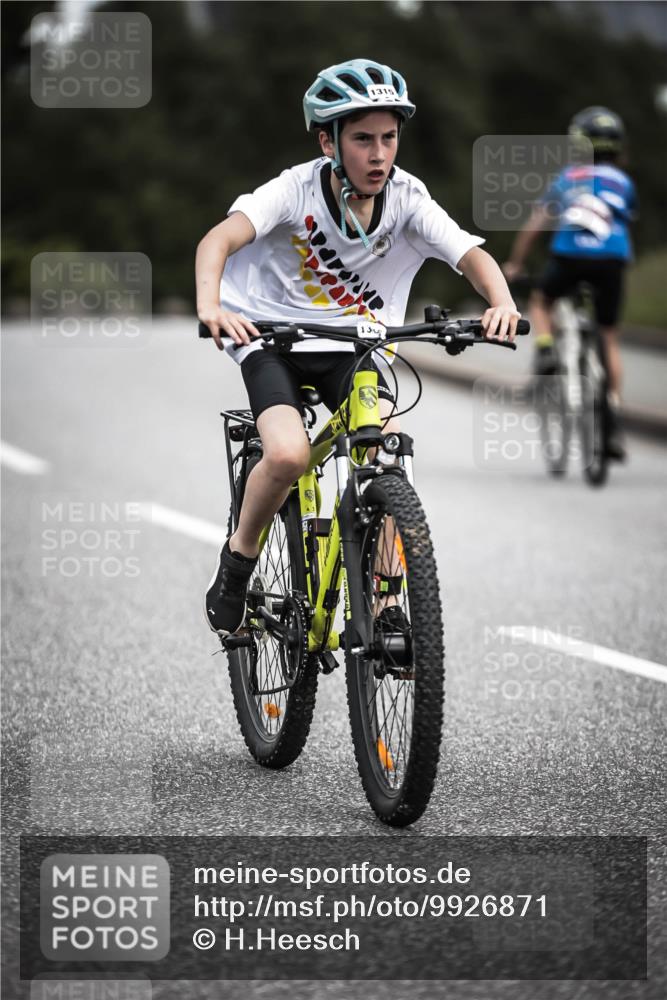 21.06.2026 - 29. Vierlanden-Triathlon H.Heesch http://msf.ph/oto/9926871 21.06.2026 14:59:39 Radfahren 1315, 1325 meine-sportfotos.de